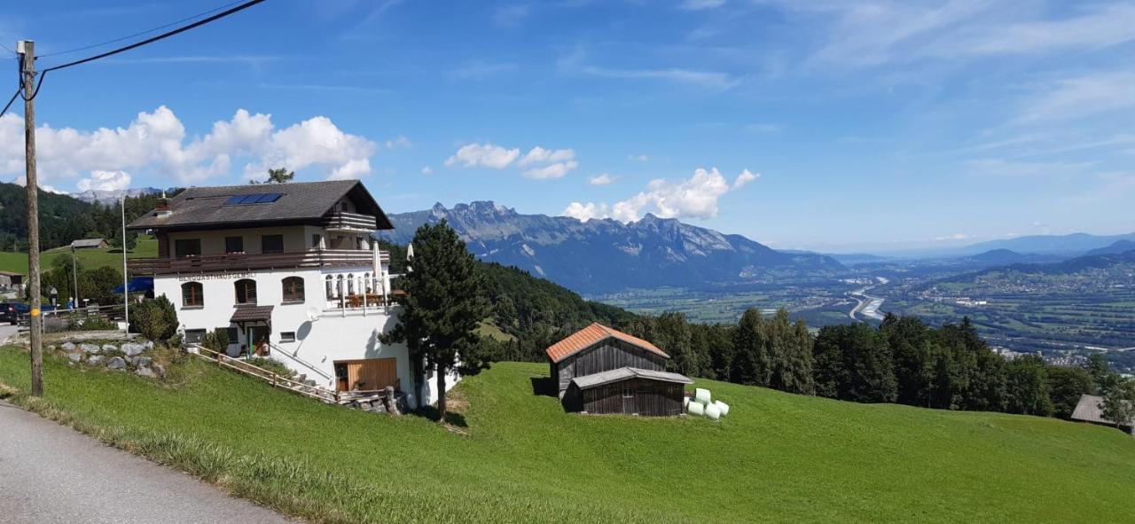 Aparthotel-almgasthaus Gemsli - A Bisal Oesterreich Ueberm Schweizer Rheintal Appart hôtel *